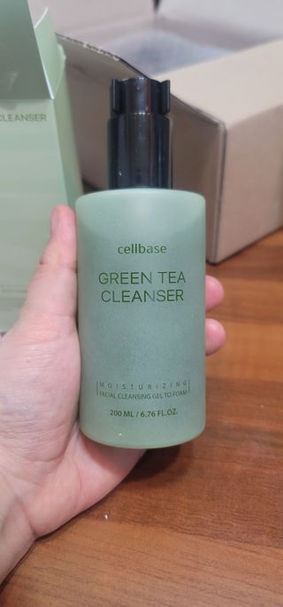 프리마인 메이크업과 들뜨는 각질까지 한방에 깐달걀로! 순하기까지한 셀베이스 그린티클렌저(200ml) — 4점을 준 리뷰어가 2023년 1월 올린 사용 사진