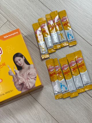 광동제약 [광동] 비타500데일리스틱 70포X2개 + 뚱랑이엽서 + 쇼핑백 증정 — 5점을 준 리뷰어가 2022년 1월 올린 사용 사진