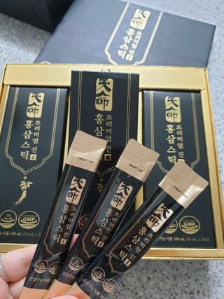 헬스업_천명진프리미엄홍삼스틱_10ml x 30포 — 5점을 준 리뷰어가 2021년 2월 올린 사용 사진