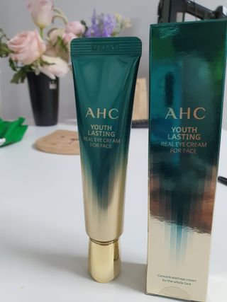 [NEW 탄력유턴 아이크림] AHC 유스 래스팅 리얼 아이크림 포 페이스 — 5점을 준 리뷰어가 2021년 3월 올린 사용 사진