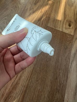 렉스리 데일리 톤업 크림 Rexri Daily Tone Up Cream — 5점을 준 리뷰어가 2022년 10월 올린 사용 사진