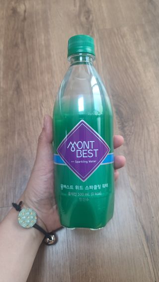 몽베스트 Montbest with Sparkling water Plain 20병 — 5점을 준 리뷰어가 2021년 10월 올린 사용 사진