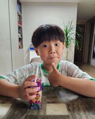 [롯데칠성] 야채듬뿍 더'진한 [롯데칠성] 야채는 이제 COLORFULL! 야채듬뿍  더 진한 레드 4개 +퍼플 4개 (총 8개) — 4.5점을 준 리뷰어가 2023년 6월 올린 사용 사진