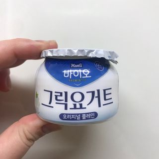 매일바이오 그릭요거트 오리지널 플레인 4개, 로스터리 커피믹스 4개 — 4점을 준 리뷰어가 2021년 12월 올린 사용 사진