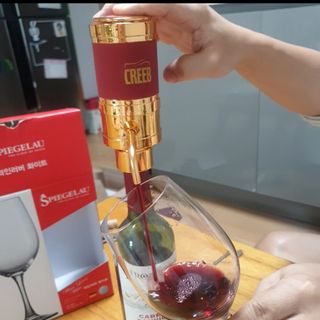 와인웨이터 당신은 별을 마시고있소, 크리비 와인 디스펜서 — 5점을 준 리뷰어가 2023년 1월 올린 사용 사진
