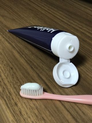 헬리덴티 더 플러스 치약 — 5점을 준 리뷰어가 2021년 3월 올린 사용 사진