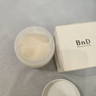 비엔디 프리용[한/영]BnD 바디 주름개선 엉덩이크림 — 5점을 준 리뷰어가 2024년 11월 올린 사용 사진