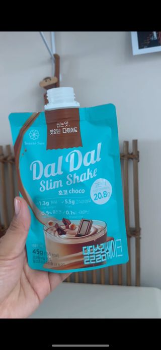 달달슬림쉐이크 프리 (릴스) 달달슬림 맛있는 단백질 쉐이크 파우치 다이어트 식사대용 프로틴 파우더 보충제 — 5점을 준 리뷰어가 2025년 8월 올린 사용 사진