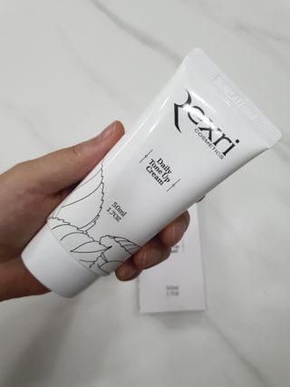 렉스리 데일리 톤업 크림 Rexri Daily Tone Up Cream — 5점을 준 리뷰어가 2022년 8월 올린 사용 사진