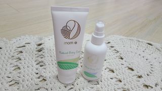 mom e 맘이 내추럴 베이비 케어 크림+바디오일 — 5점을 준 리뷰어가 2021년 1월 올린 사용 사진