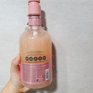 벨먼 내추럴스파 수분광채 스크럽 바디워시 600ml 5종 — 5점을 준 리뷰어가 2022년 5월 올린 사용 사진