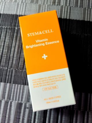 체르엠 스템앤셀 비타민 브라이트닝 에센스 30ml 1개 — 5점을 준 리뷰어가 2022년 1월 올린 사용 사진