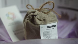 AYU25[아유트웬티파이브]다마스크로즈워터 베이스 천연 수분 촉촉 크림 — 4.5점을 준 리뷰어가 2021년 2월 올린 사용 사진