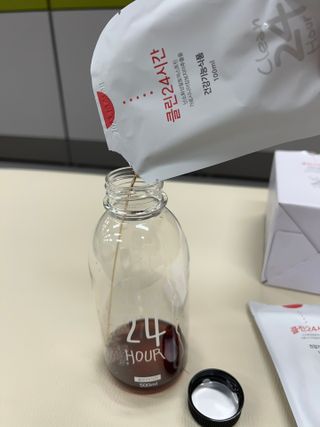 클린24시간 1BOX(5포) + 전용보틀(500ml) — 5점을 준 리뷰어가 2022년 8월 올린 사용 사진