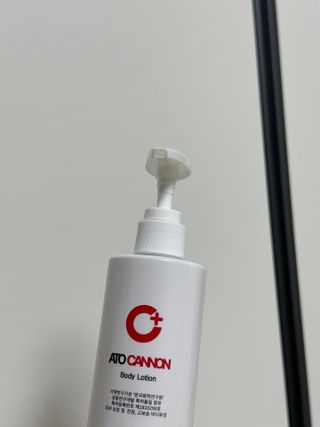 아토캐논(ATO CANNON) 아토캐논 고보습 바디로션 200ml — 5점을 준 리뷰어가 2022년 12월 올린 사용 사진
