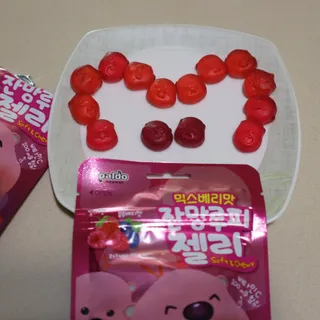[팔도] 잔망루피젤리 믹스베리맛 42g 8개 — 5점을 준 리뷰어가 2022년 2월 올린 사용 사진