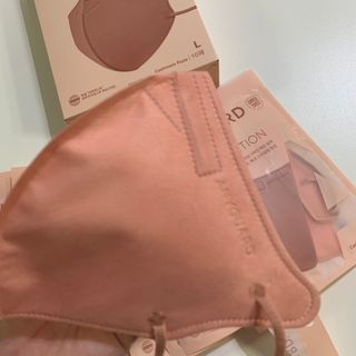 애니가드 셋업마스크 4컬러 각 10매입 [크리미베이지, 캐시미어로즈, 초콜렛브라운, 미드나잇네이비] — 4점을 준 리뷰어가 2022년 2월 올린 사용 사진