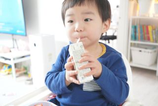 이롬 erom 황성주박사의 국산콩 두유 검은콩 고칼슘 — 5점을 준 리뷰어가 2020년 12월 올린 사용 사진