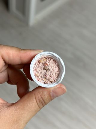 [덜다] 든든 식물성 단백질 쉐이크 40g X 7입 (곡물/딸기) — 5점을 준 리뷰어가 2023년 8월 올린 사용 사진