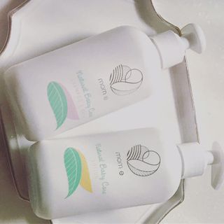 mom e 맘이 내추럴 베이비 케어 샴푸앤바스+로션 — 5점을 준 리뷰어가 2021년 1월 올린 사용 사진