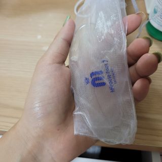 미라클풋 유리발각질제거기 물없이 쓱싹쓱싹 몇번만에 발각질 완벽제거 — 5점을 준 리뷰어가 2021년 9월 올린 사용 사진