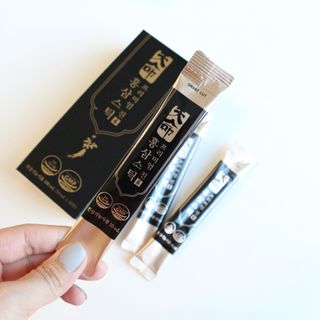 헬스업_천명진프리미엄홍삼스틱_10ml x 30포 — 5점을 준 리뷰어가 2021년 1월 올린 사용 사진