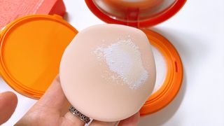 광동생활건강 MF[광동] 비타500✨주름개선·미백·SPF50+🌞퍼펙트쉴드 빅 선쿠션 본품 — 5점을 준 리뷰어가 2024년 5월 올린 사용 사진