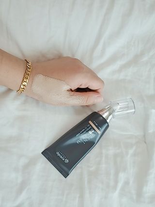 아이앤립 / EYENLIP 아이앤립 루센트 비비크림 2 Color — 5점을 준 리뷰어가 2021년 8월 올린 사용 사진