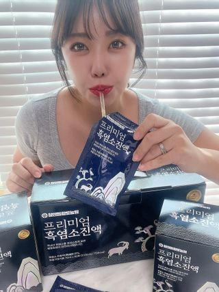 참앤들황토농원 국내산 흑염소를 정성스럽게 담은, 프리미엄 흑염소 진액 70ml x 30포 1박스 — 5점을 준 리뷰어가 2023년 1월 올린 사용 사진