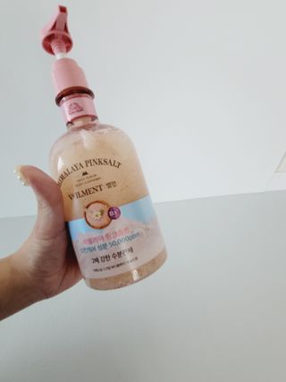 벨먼 내추럴스파 수분광채 스크럽 바디워시 600ml 5종 — 5점을 준 리뷰어가 2022년 5월 올린 사용 사진