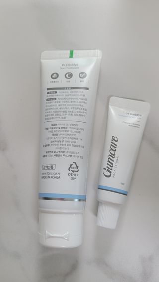 닥터데디스  잇몸치약 100g  [건강한 잇몸 관리를 위한 치약] + 여행용미니치약 15g — 4.5점을 준 리뷰어가 2022년 8월 올린 사용 사진