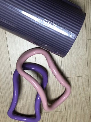 원달러샵 NBR 10mm 바디핏 요가매트 — 3점을 준 리뷰어가 2021년 3월 올린 사용 사진
