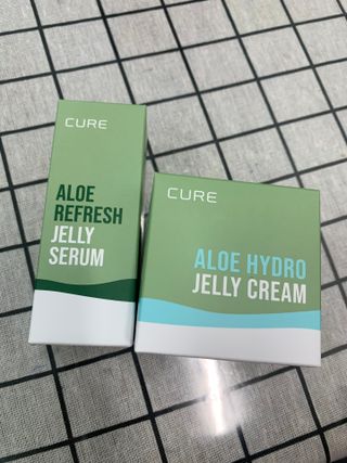 김정문알로에 큐어 큐어 알로에 리프레쉬 젤리 세럼, 큐어 알로에 하이드로 젤리 크림 — 5점을 준 리뷰어가 2021년 3월 올린 사용 사진