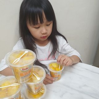 돌 MF[Dole] 파인애플컵/망고컵/복숭아컵 198g 6입X1박스 (맛 1가지 랜덤 발송) — 5점을 준 리뷰어가 2024년 10월 올린 사용 사진