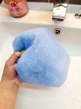 벨먼 내추럴스파 수분광채 스크럽 바디워시 600ml 5종 — 5점을 준 리뷰어가 2022년 5월 올린 사용 사진