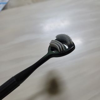 크리오 클리어스 혀백태제거 구취관리 혀클리너 — 5점을 준 리뷰어가 2021년 3월 올린 사용 사진