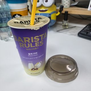 바리스타룰스 돌체 라떼 — 4점을 준 리뷰어가 2023년 4월 올린 사용 사진