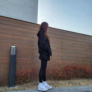 MAPLESYRUPFACTORY 메이플 올데이 후디 5.COL — 5점을 준 리뷰어가 2023년 2월 올린 사용 사진