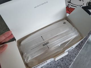 JHWORLD 스누피 마스크 정품 스누피 KF-AD 국내 비말차단 아동용 성인용 일회용 덴탈마스크 50매 — 5점을 준 리뷰어가 2021년 6월 올린 사용 사진