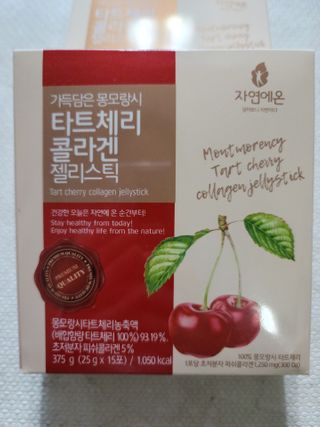 자연에온 가득담은 몽모랑시 타트체리 콜라겐 젤리스틱 — 5점을 준 리뷰어가 2021년 1월 올린 사용 사진