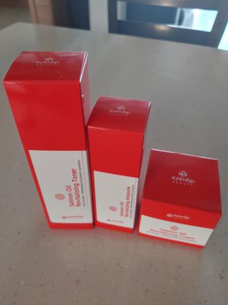 아이앤립 / EYENLIP 아이앤립 연어오일 리바이탈라이징 토너+앰플+크림 3종 세트 — 5점을 준 리뷰어가 2021년 5월 올린 사용 사진