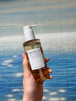 스킨1004 [SKIN1004] 마다가스카르 센텔라 라이트 클렌징 오일 200ml — 5점을 준 리뷰어가 2024년 7월 올린 사용 사진