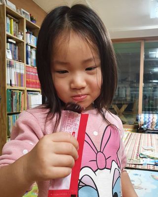 헬스업_쁘띠쁘띠석류콜라겐젤리_20g x 14포 — 5점을 준 리뷰어가 2021년 2월 올린 사용 사진