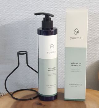 유메이 웰니스 샴푸 + 유메이 스칼프 브러쉬 — 4점을 준 리뷰어가 2021년 11월 올린 사용 사진