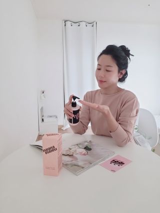 난나 살몬 스파이더 검버섯 미백 톤업 화이트닝 연어 앰플 크림 300ml 대용량 — 5점을 준 리뷰어가 2022년 11월 올린 사용 사진