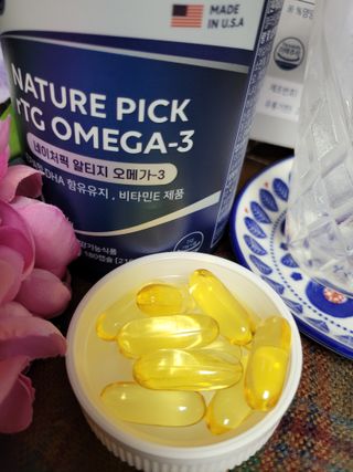 서울약사신협 네이처픽_알티지오메가3_1,205mg x 180캡슐 — 5점을 준 리뷰어가 2021년 9월 올린 사용 사진