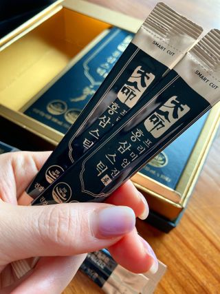 헬스업_천명진프리미엄홍삼스틱_10ml x 30포 — 4점을 준 리뷰어가 2021년 2월 올린 사용 사진