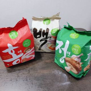 [풀무원] 자연은맛있다 정면, 백면, 홍면  세트 — 5점을 준 리뷰어가 2021년 4월 올린 사용 사진