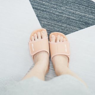 밸롭 칼로링 다이어트 지압슬리퍼 — 5점을 준 리뷰어가 2021년 5월 올린 사용 사진