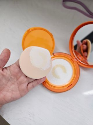 광동생활건강 MF[광동] 비타500✨주름개선·미백·SPF50+🌞퍼펙트쉴드 빅 선쿠션 본품 — 5점을 준 리뷰어가 2024년 5월 올린 사용 사진